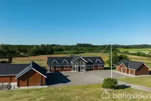 Landejendom på Tuenvej 285, 9900 Frederikshavn