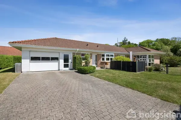 Villa på Solvangsvej 25, 8544 Mørke