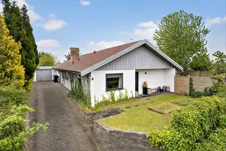 Villa på Kastanievej 4, Tulstrup, 3400 Hillerød