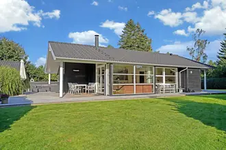 Fritidshus på Syrenvej 32, Horneby, 3100 Hornbæk