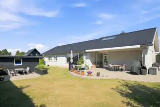 Villa på Solsikkevej 1, 4600 Køge