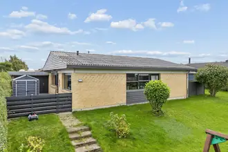 Villa på Ametystvej 13, 8541 Skødstrup