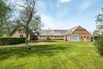 Landejendom på Hodsagervej 62, Simmelkær, 7451 Sunds