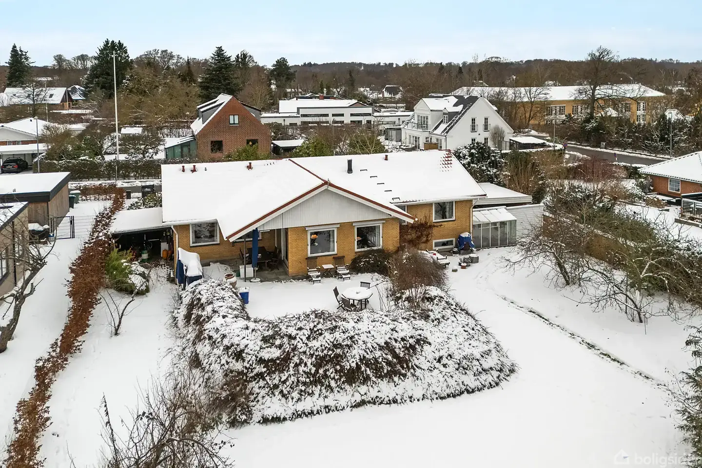 Velholdt gulstensvilla med 334 etagemeter på én af de bedste adresser i Kostskolekvarteret