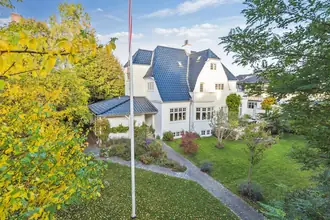 Villa på Traverbanevej 8, 2920 Charlottenlund