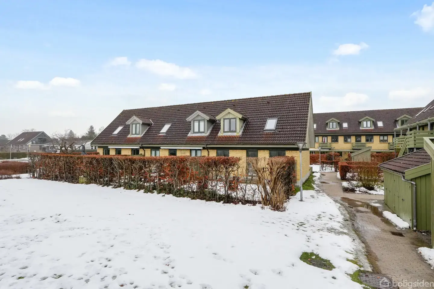 Attraktivt og komplet indflytningsklart enderækkehus