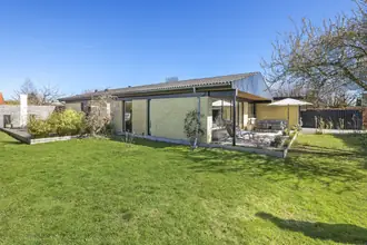Villa på Solsikkevej 21, 8240 Risskov