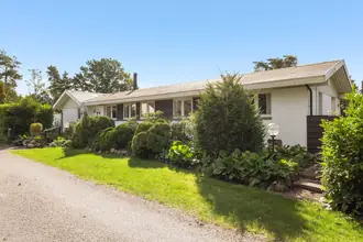 Villa på Peyronsvej 8, 2680 Solrød Strand
