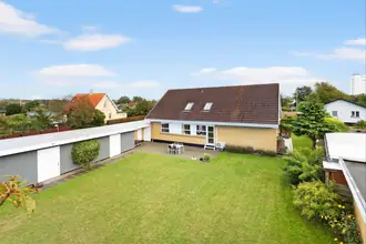 Villa på Herman Blems Vej 23, Rønne, 3700 Rønne