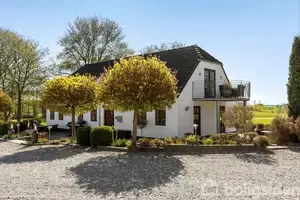 Landejendom på Ejstrup Møllevej 25, 8990 Fårup