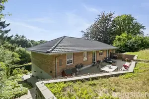 Villa på Hulerødvej 5, 3120 Dronningmølle