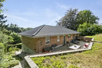 Villa på Hulerødvej 5, 3120 Dronningmølle