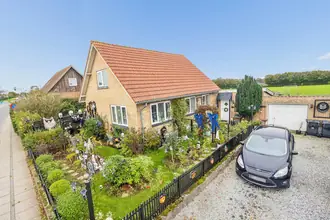 Villa på Elmevej 92, 9700 Brønderslev