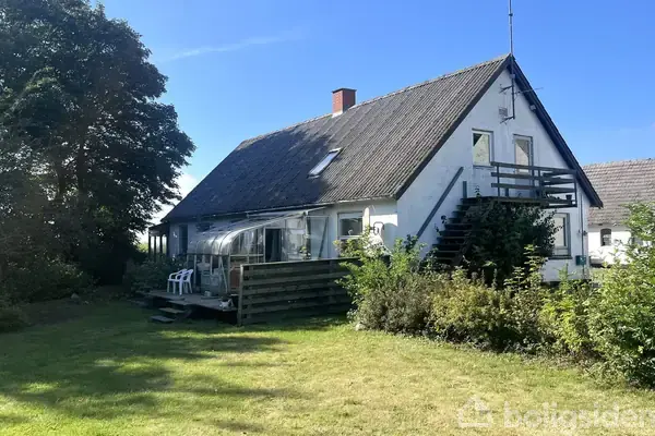 Villa på Karlsgårdsvej 10, 3700 Rønne