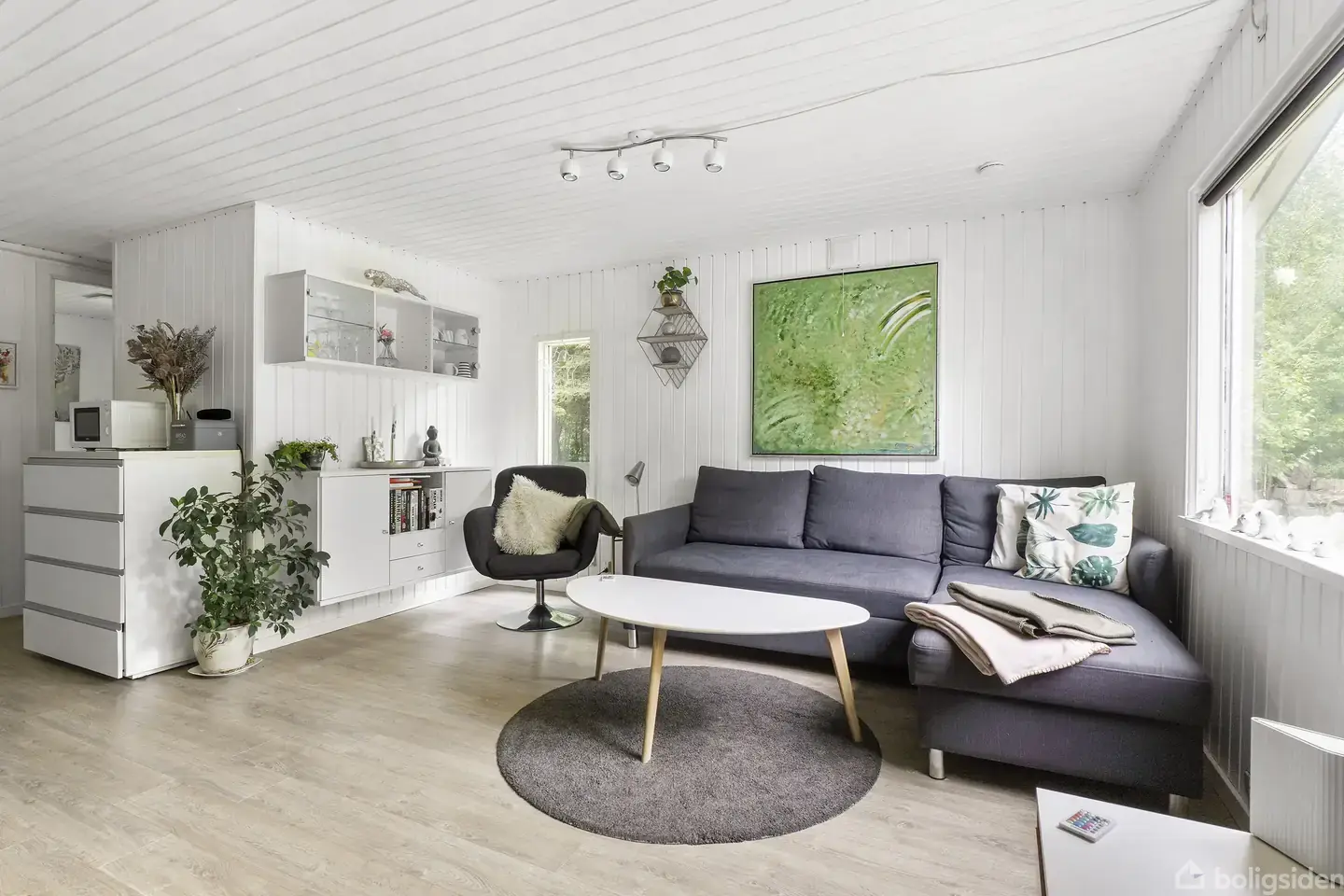 Velholdt fritidshus i roligt område nær Asnæs på stor naturgrund - View 2