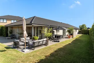 Villa på Kimbrerbakken 123, Bellinge, 5250 Odense SV