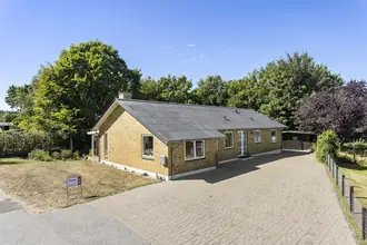 Villa på Skolevangsvej 19, Elling, 9900 Frederikshavn