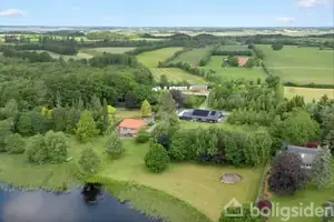 Landejendom på Lyngsøvej 5, 8800 Viborg