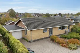 Villa på Skovvangsvej 20, 8450 Hammel