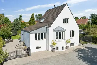 Villa på Silkeborgvej 298, 8230 Åbyhøj