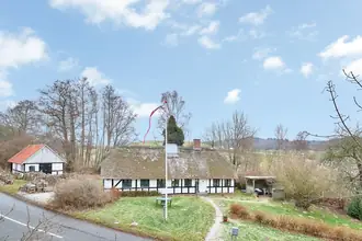 Landejendom på Trustrupvej 12, Trustrup, 8350 Hundslund