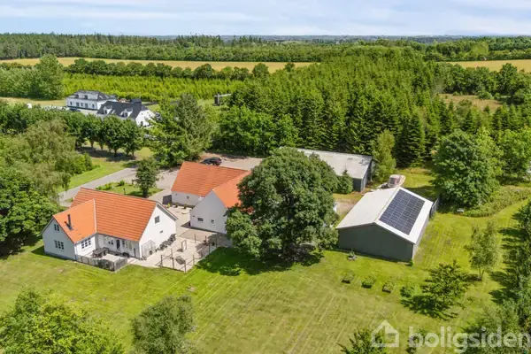Landejendom på Pårup Hedevej 4, 7442 Engesvang