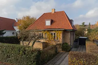 Villa på Løvsangervej 6, 2900 Hellerup