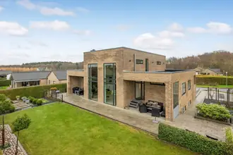 Villa på Knudmoseparken 146, Lind, 7400 Herning
