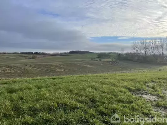 Helårsgrund på Trillbakken 3, 9240 Nibe