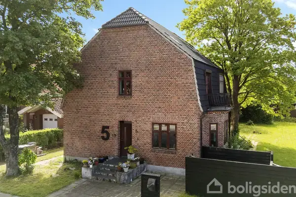 Villa på Holbergs Alle 5, 6700 Esbjerg