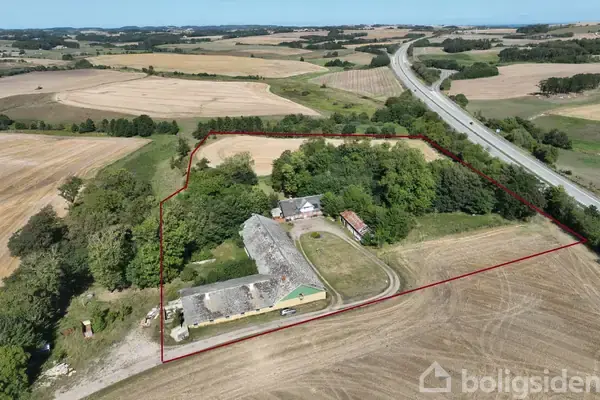 Landejendom på Skølstrupvej 12, 9300 Sæby