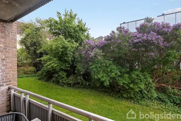 Ejerlejlighed på Charlottenlundvej 2B, st. mf., 2900 Hellerup