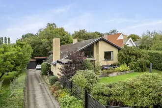 Villa på Lærketoften 21, Hareskov, 3500 Værløse