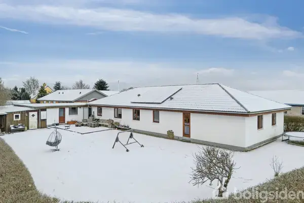 Villa på Elmevej 15, 8653 Them