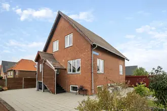 Villa på J. Skjoldborgs Vej 1, 7400