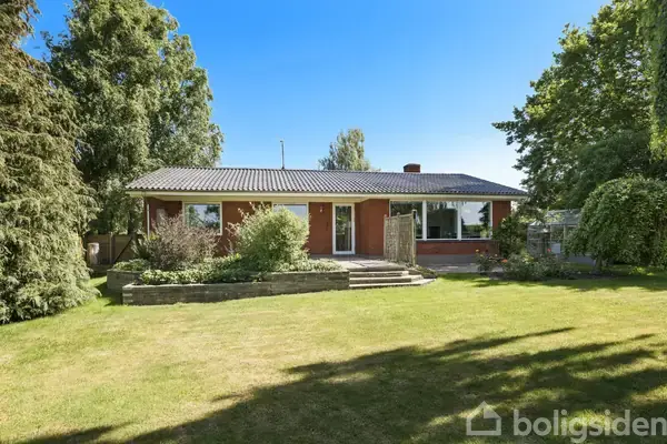 Villa på Skovbrynet 3, 8544 Mørke