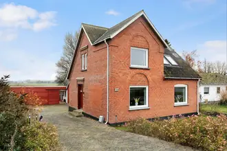 Villa på Nykøbingvej 156, Horreby, 4800 Nykøbing F