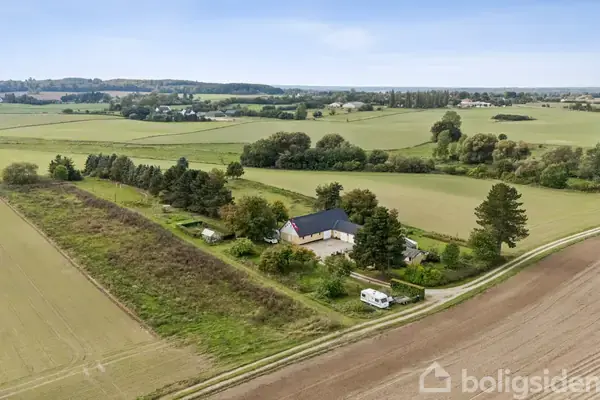 Landejendom på Elverdamsvej 254, 4070 Kirke Hyllinge
