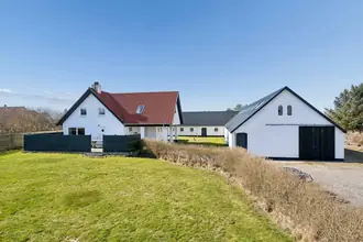 Villa på Hovedvejen 74, Tornby, 9850 Hirtshals