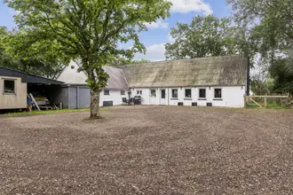 Landejendom på Halsvej 102, 9310 Vodskov