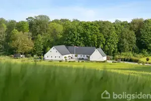 Landejendom på Ajstrupvej 57, 8340 Malling