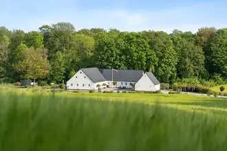 Landejendom på Ajstrupvej 57, 8340 Malling