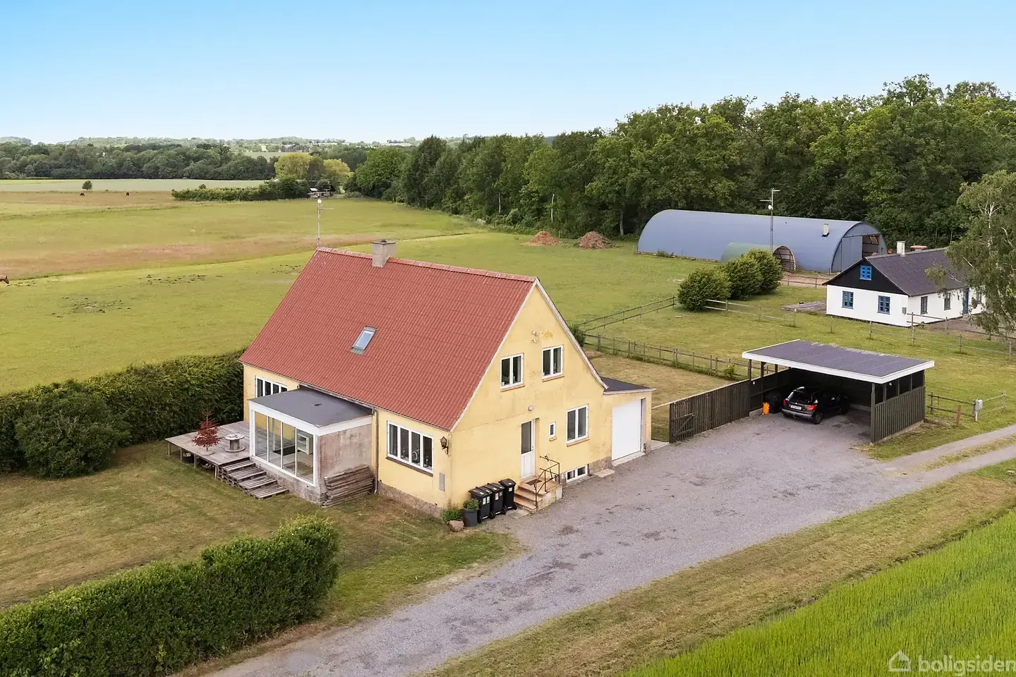 Meget hus for pengene kun en kort køretur fra Rønne