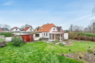 Villa på Provstegårdsvej 3, Købelev, 4900 Nakskov