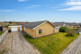 Villa på Solsortevej 70, 6880