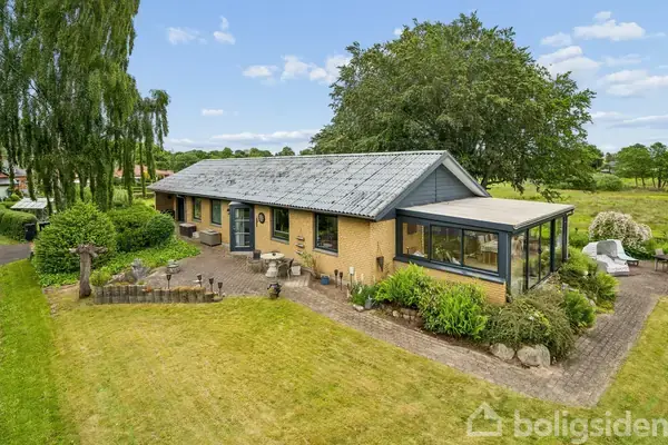 Villa på Serupvej 16, 8632 Lemming