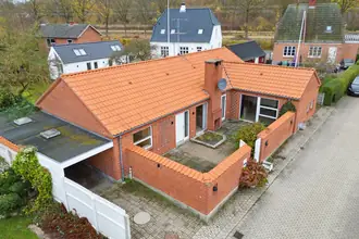 Villa på Tværgade 4, 8990 Fårup