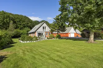 Landejendom på Boesvej 9, 8660 Skanderborg