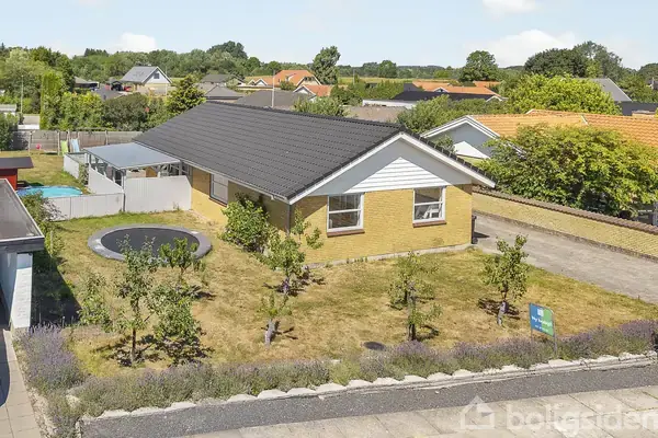 Villa på Hjertegræsvej 16, 5210 Odense NV