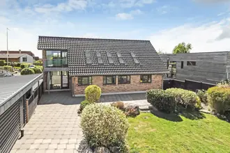 Villa på Rosevej 19, Ballen, 5762 Vester Skerninge